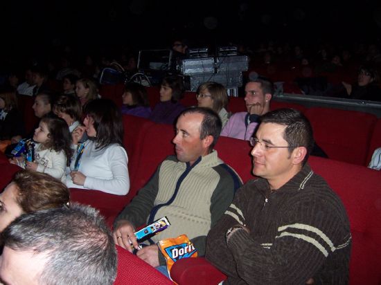 LA PIEZA TEATRAL DEL CLÁSICO “PETER PAN” REPRESENTADA EN EL CINE VELASCO, DIVIERTE A PEQUEÑOS Y MAYORES CON LAS AVENTURAS DEL NIÑO QUE NO QUERÍA CRECER   (7/12/2007), Foto 8