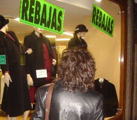 LA CONCEJALÍA DE CONSUMO OFRECE A TRAVÉS DE LA OMIC RECOMENDACIONES A LOS CONSUMIDORES PARA REALIZAR LAS COMPRAS EN LAS REBAJAS DE INVIERNO (2008), Foto 1