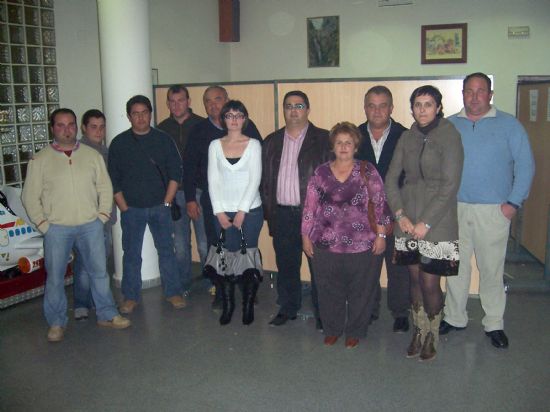 LOS VECINOS DE LA DIPUTACIÓN TOTANERA DE EL PARETÓN ELIGEN A SU NUEVO ALCALDE PEDÁNEO, TOMÁS PAREDES VILAR, QUE DUPLICA EN VOTOS AL SEGUNDO CANDIDATO MÁS VOTADO, EN UNA JORNADA CARACTERIZADA POR LA ALTA PARTICIPACIÓN VECINAL (2008), Foto 2