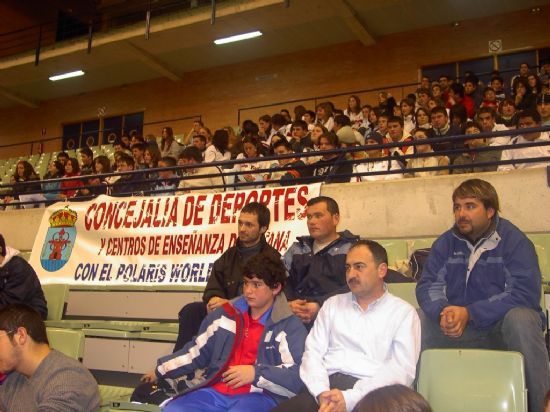 ALUMNOS EDUCACIÓN SECUNDARIA VIAJAN PALACIO DEPORTES DE MURCIA PRESENCIAR PARTIDO CB MURCIA-CAI ZARAGOZA   , Foto 2
