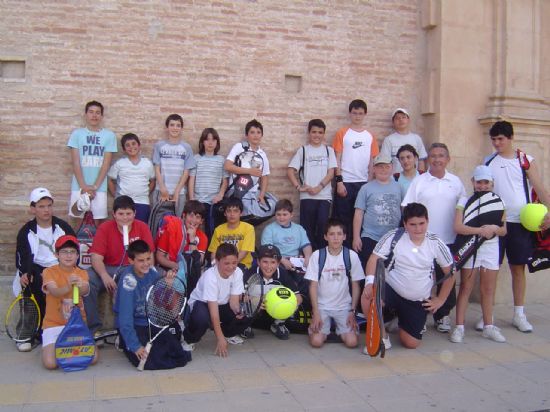 LA ESCUELA DE TENIS DEL “CLUB DEPORTIVO SIERRA ESPUÑA” DEFENDIÓ VALEROSAMENTE EL ENCUENTRO ANTE LA ESCUELA DE TENIS “ALTORREAL”, Foto 1