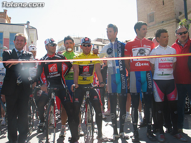 EL FUERTE VIENTO OBLIGA A LA SUSPENSIÓN DE LA SEGUNDA ETAPA DE LA XXVII VUELTA CICLISTA A MURCIA QUE SALIÓ DE TOTANA, Foto 1
