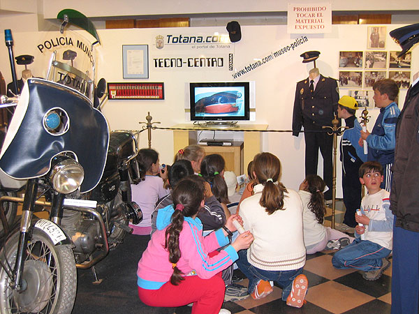 COLEGIO DE MARIA Y DELEGACION MUNICIPAL DE VELEZ RUBIO, AMBOS DE LA VECINA PROVINCIA DE ALMERIA, VISITAN EL PARQUE DE EDUCACION VIAL, Foto 7