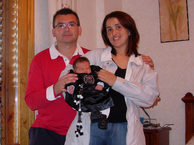 JOSÉ PEDRO, CON TAN SOLO 5 DÍAS DE VIDA, POSIBLEMENTE EL NAZARENO MÁS JOVEN DE ESTA SEMANA SANTA 2007, Foto 2