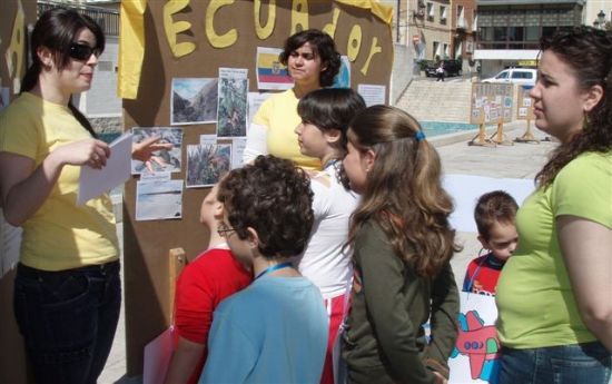 “PRÓXIMA ESTACIÓN: ESPERANZA” ACTIVIDAD DE ANIMACIÓN ORGANIZADA POR “EL CANDIL” Y MURCIA ACOGE EN LA PLAZA DE LA BALSA VIEJA, Foto 1