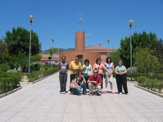 LOS USUARIOS DEL CENTRO OCUPACIONAL “JOSÉ MOYA” ASISTEN A LOS ACTOS ORGANIZADOS CON MOTIVO DEL XXV ANIVERSARIO DEL CENTRO DE EDUCACIÓN ESPECIAL “PILAR SOUBRIER” DE LORCA, Foto 3