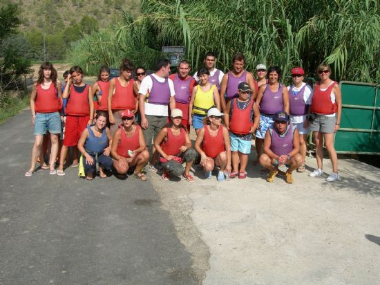 UNA VEINTENA DE JÓVENES PARTICIPAN EN EL DESCENSO DEL RÍO SEGURA DENTRO DEL PROGRAMA VERANO JOVEN´2006, Foto 2