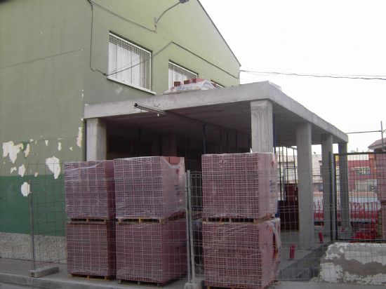 EL AYUNTAMIENTO DE TOTANA CONSTRUYE ESTE VERANO UN TOTAL DE OCHO NUEVAS AULAS Y DOS COMEDORES EN LOS COLEGIOS “TIERNO GALVÁN”, “SANTA EULALIA”, “SAN JOSÉ” Y “SANTIAGO” POR MÁS DE 360.000 EUROS, Foto 1