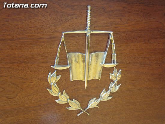 EL AYUNTAMIENTO DE TOTANA CEDE AL MINISTERIO DE JUSTICIA UNA PARCELA PARA AMPLIAR EL EDIFICIO DE LOS JUZGADOS DE TOTANA, Foto 1