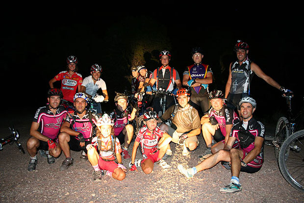 Salida nocturna organizada por la Peña Las Nueve a Los Algarrobos, Foto 1