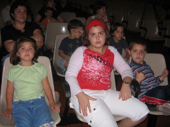 LOS MÁS PEQUEÑOS SE DIVIERTEN CON LA PUESTA EN ESCENA DE LA OBRA DE TEATRO INFANTIL “UNA LECCIÓN ANIMAL”, Foto 3