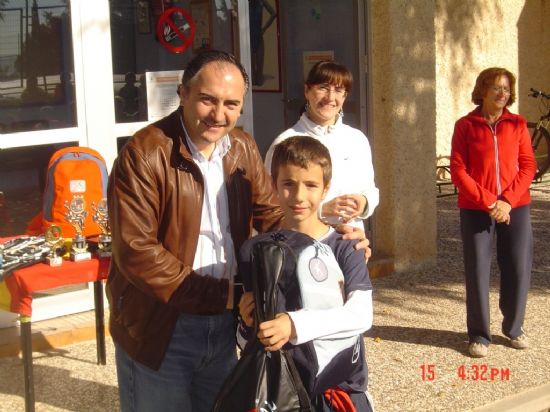 MÁS DE 60 DEPORTISTAS PARTICIPAN EN LA SEGUNDA EDICIÓN DEL CAMPEONATO “RAQUETA NAVIDEÑA”, CELEBRADO POR LA ESCUELA DE TENIS DEL CLUB DEPORTIVO SIERRA ESPUÑA EN EL PABELLÓN MUNICIPAL “5 DE DICIEMBRE”, Foto 7
