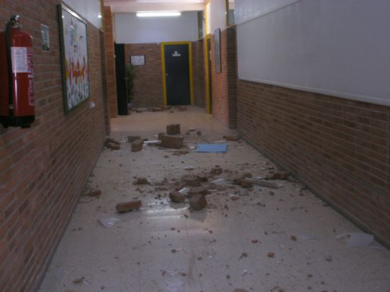 EL C.P. “SAN JOSÉ” SUSPENDE SUS CLASES HASTA NUEVA ORDEN DEBIDO A LOS IMPORTANTES DAÑOS CAUSADOS POR EL TEMPORAL DE VIENTO, Foto 2