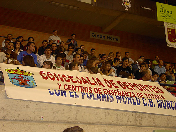 LA CONCEJALIA DE DEPORTES DESPLAZÓ A LOS EQUIPOS DE BASE DEL CLUB BALONCESTO TOTANA AL PALACIO DE DEPORTES DE MURCIA, PARA PRESENCIAR UN PARTIDO DEL CLUB POLARIS BALONCESTO DE MURCIA, Foto 2