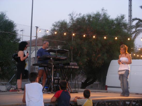 AUTORIDADES MUNICIPALES DAN AL PISTOLETAZO DE SALIDA DE LAS FIESTAS DEL BARRIO DE LA ERA ALTA QUE SE CELEBRAN EN HONOR A SANTA ISABEL, Foto 2