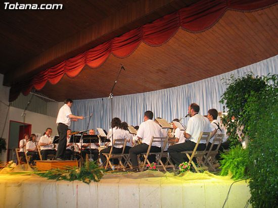 LA AGRUPACIÓN MUSICAL “AMIGOS DE LA MÚSICA DEL PARETÓN”, “LA BANDA DE MÚSICA DE BAZA” Y “LA AGRUPACIÓN MUSICAL DE TOTANA” PROTAGONIZAN UN EXITOSO FESTIVAL DE BANDAS EN EL AUDITORIO DEL PARQUE MUNICIPAL “MARCOS ORTIZ”, Foto 1