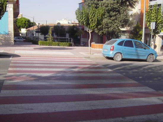 LA CONCEJALÍA DE OBRAS E INFRAESTRUCTURAS PROYECTA UN CRUCE DE PEATONES REGULADO POR SEMÁFOROS EN LA AVENIDA GENERAL AZNAR, Foto 1