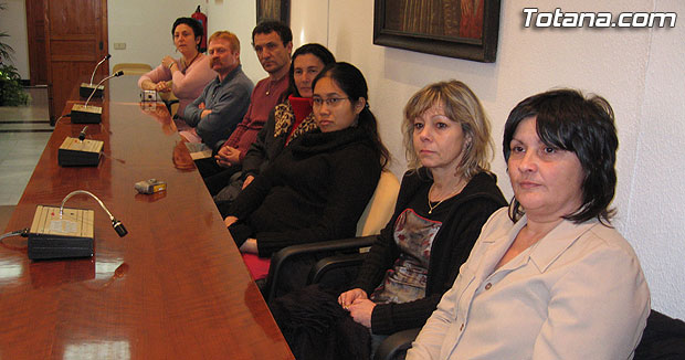 EL AYUNTAMIENTO DE TOTANA DA LOS PRIMEROS PASOS PARA ESTUDIAR EL HERMANAMIENTO CON LA LOCALIDAD FRANCESA DE UCHAUD, Foto 3