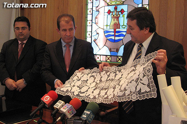 UNA DELEGACIÓN DE LA CIUDAD HERMANA DE KALOCSA VISITA TOTANA DURANTE ESTOS DÍAS PARA CONOCER LA IDIOSINCRASIA LOCAL CON MOTIVO DE LAS FIESTAS PATRONALES DE LA SANTA, Foto 6