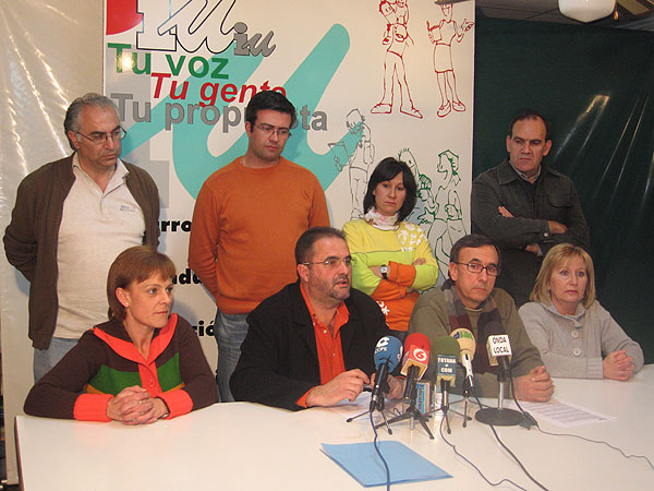 DIRIGENTES DE IU EN TOTANA, ENTRE LOS QUE SE ENCUENTRAN CARGOS PÚBLICOS, SINDICALISTAS Y PRESIDENTES DE ASOCIACIONES, PROPONEN A PEDRO MARTÍNEZ GÓMEZ COMO CANDIDATO A LA ALCALDÍA, Foto 1