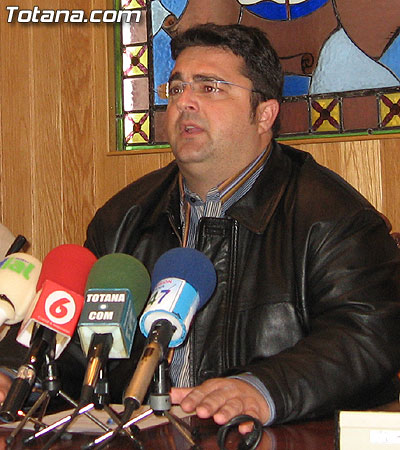 EL CONCEJAL DE SANIDAD RECIBE LAS PETICIONES DE LOS VECINOS DEL PARETÓN SOBRE EL SERVICIO DE PEDIATRIA DEL CONSULTORIO DE LA PEDANÍA  , Foto 1