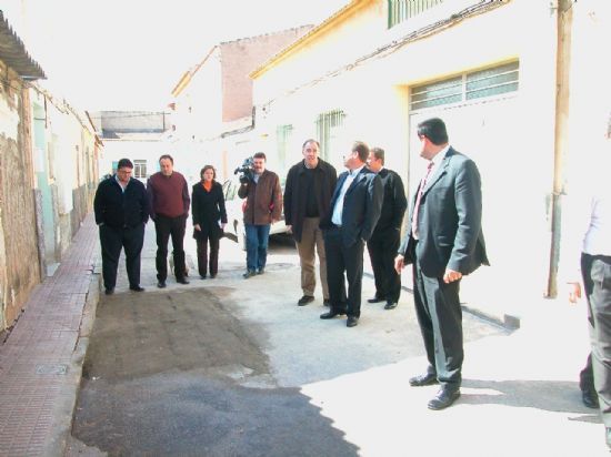 AYUNTAMIENTO ORDENA EL DESALOJO DE TRES VIVIENDAS POR LOS IMPORTANTES DAÑOS MATERIALES PROVOCADOS EN LOS INMUEBLES A CAUSA DE UNA AVERÍA EN LA RED DE SANEAMIENTO , Foto 1