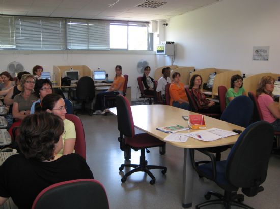 MÁS DE 400 PERSONAS SE FORMAN EN NUEVAS TECNOLOGIAS A TRAVÉS DEL PROYECTO “RAITOTANA”, Foto 3