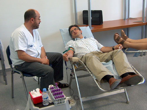 EMPRESARIOS Y TRABAJADORES DEL POLÍGONO INDUSTRIAL EL SALADAR DONAN SANGRE EN LA JORNADA DE EXTRACCIÓN ORGANIZADA EN EL CENTRO DE DESARROLLO LOCAL, Foto 1