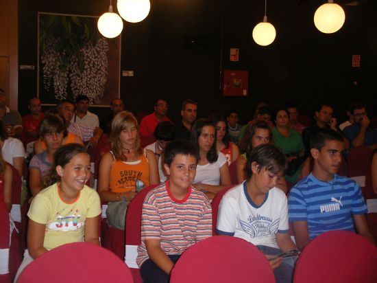 UN TOTAL DE 31 ALUMNOS PARTICIPA EN EL “CURSO INTEGRAL DE TENIS” PATROCINADO POR LA CONCEJALÍA DE DEPORTES Y ORGANIZADO POR EL CLUB DE TENIS DE TOTANA, Foto 2