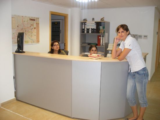 LAS NUEVAS DEPENDENCIAS DE LA CONCEJALÍA DE BIENESTAR SOCIAL, QUE ESTÁN UBICADAS EN LA CALLE REAL DE LA URBANIZACIÓN LA CERÁMICA, ABREN SUS PUERTAS A LOS CIUDADANOS DE TOTANA, Foto 1
