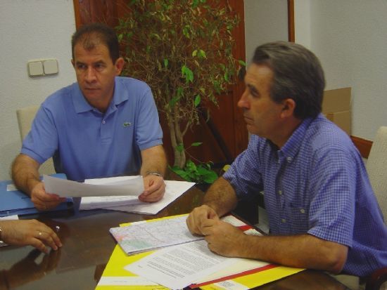 CONSEJERO DE AGUA Y AGRICULTURA SUSCRIBE DOS CONVENIOS CON EL AYUNTAMIENTO PARA EL ABASTECIMIENTO DE AGUA POTABLE Y CAMINOS RURALES EN EL MUNICIPIO, Foto 1