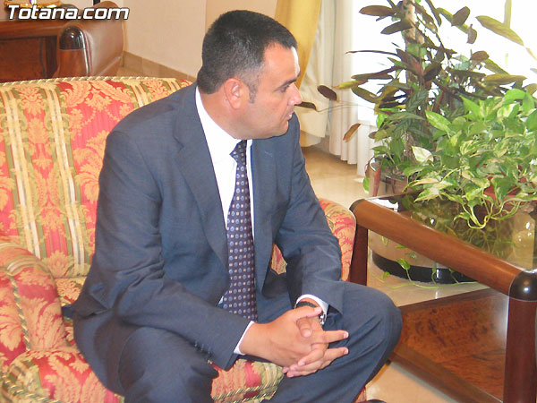 EL ALCALDE DE TOTANA Y EL DELEGADO DEL GOBIERNO ANUNCIAN LA CONVERSIÓN DEL CUARTEL DE LA GUARDIA CIVIL EN PUESTO PRINCIPAL DE LA GUARDIA CIVIL DE LA REGIÓN DE MURCIA (2007), Foto 4