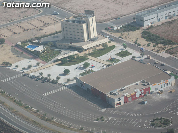 EL POLÍGONO INDUSTRIAL DE “EL SALADAR” CONTARÁ CON EQUIPOS DE VIGILANCIA PARA DOTARLO DE UNA MAYOR SEGURIDAD (2007), Foto 1