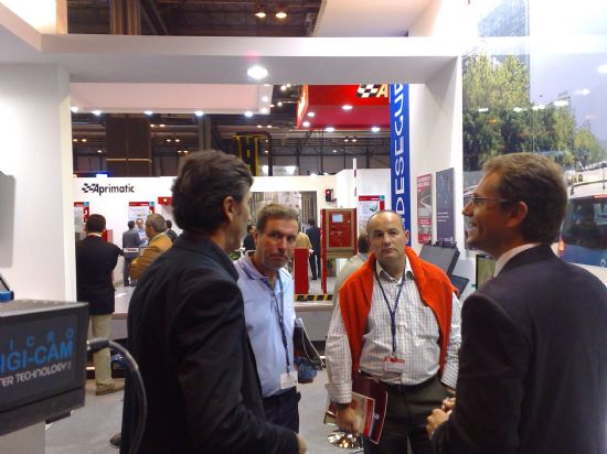 AGENTES DE LA POLICÍA LOCAL DE TOTANA VISITAN EL X SALÓN INTERNACIONAL DE LA SEGURIDAD VIAL Y EL EQUIPAMIENTO PARA CARRETERAS “TRAFFIC 2007”, DE LA FERIA DE MADRID, Foto 2