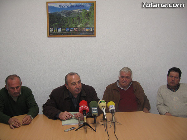 COAG IR TOTANA OFRECIÓ UNA RUEDA DE PRENSA PARA INFORMAR DE CÓMO SE VA A DESARROLLAR LA CONCENTRACIÓN DE PARRALEROS, Foto 2