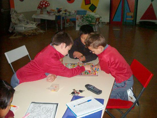 EL PROYECTO “ENLACE”, QUE SE PONE EN MARCHA COMO UNA EXPERIENCIA PILOTO EN LA LOCALIDAD, OFRECE ATENCIÓN A LOS NIÑOS Y NIÑAS CUYOS PADRES EMPIEZAN A TRABAJAR ANTES DE LAS NUEVE DE LA MAÑANA, Foto 2