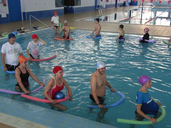 UN TOTAL DE 40 PERSONAS PROCEDENTES DE TODA LA REGIÓN DE MURCIA PARTICIPARON EN EL “SEMINARIO DE ACTIVIDADES ACUÁTICAS PARA BEBÉS Y EMBARAZADAS”, Foto 3