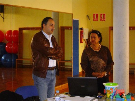 UN TOTAL DE 40 PERSONAS PROCEDENTES DE TODA LA REGIÓN DE MURCIA PARTICIPARON EN EL “SEMINARIO DE ACTIVIDADES ACUÁTICAS PARA BEBÉS Y EMBARAZADAS”, Foto 8