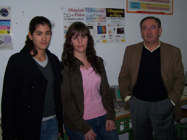 Notable éxito de estudiantes del Bachillerato Internacional del Instituto Juan de la Cierva de Totana en la Olimpiada de Física y en la Olimpiada de Química, Foto 2