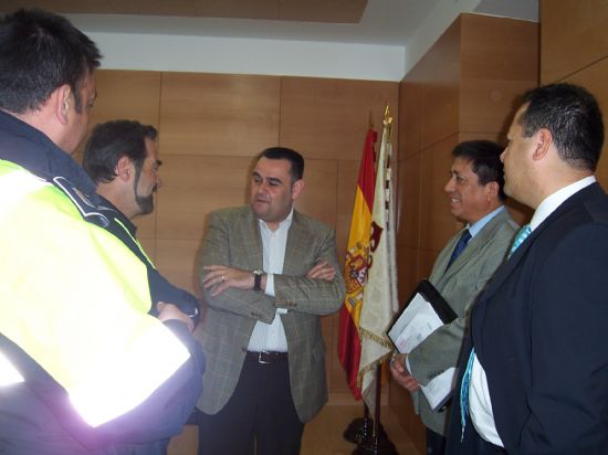 EL ALCALDE DE TOTANA RECIBE A UNA DELEGACIÓN DE CHILE QUE VISITA LA LOCALIDAD PARA CONOCER EL FUNCIONAMIENTO DEL PARQUE DE EDUCACIÓN VIAL, Foto 4