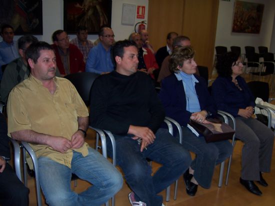 EL AYUNTAMIENTO Y LA DIRECCIÓN GENERAL DE ARTESANÍA PRESENTAN EL “PROGRAMA DE AYUDAS PARA EL 2008”, DIRIGIDO A LOS ARTESANOS DE LA LOCALIDAD, CON EL FIN DE FOMENTAR ESTE SECTOR, Foto 4