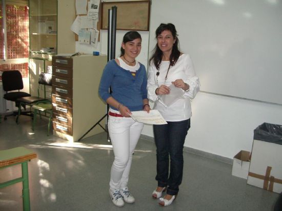 ENTREGAN LOS PREMIOS DEL “CONCURSO FOTOGRÁFICO”, DIRIGIDO A ALUMNOS DE SECUNDARIA Y BACHILLER, ORGANIZADO CON MOTIVO DEL “DÍA MUNDIAL DEL MEDIO AMBIENTE”, Foto 2