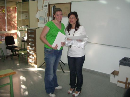 ENTREGAN LOS PREMIOS DEL “CONCURSO FOTOGRÁFICO”, DIRIGIDO A ALUMNOS DE SECUNDARIA Y BACHILLER, ORGANIZADO CON MOTIVO DEL “DÍA MUNDIAL DEL MEDIO AMBIENTE”, Foto 4