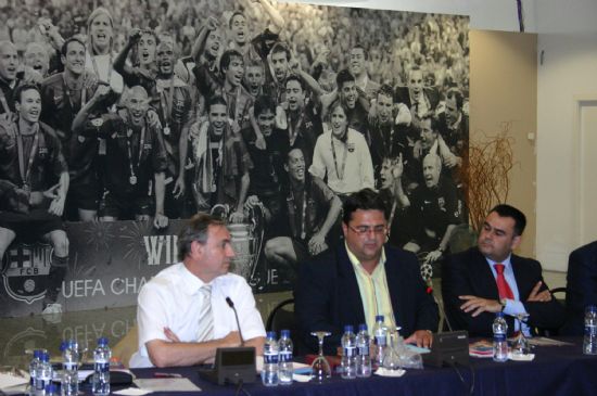 TOTANA CONOCERÁ EL PRÓXIMO MES DE OCTUBRE EL RESULTADO DE SU CANDIDATURA COMO SEDE DE LA TROBADA MUNDIAL DE PEÑAS DEL F.C. BARCELONA 2008, Foto 2