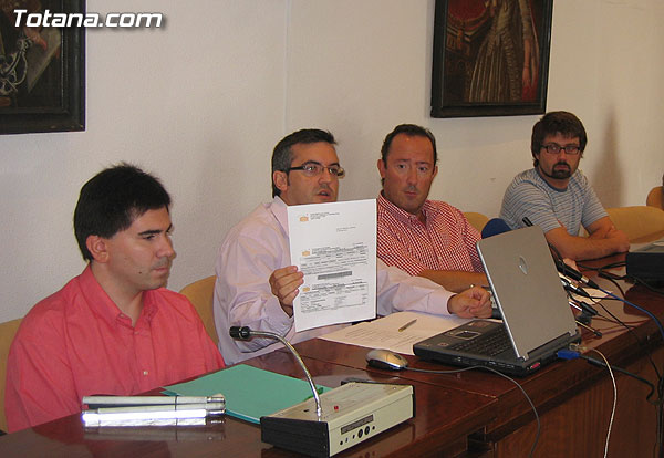 LOS CONCEJALES DE NUEVAS TECNOLOGÍAS E INTERIOR PRESENTAN LOS NUEVOS SERVICIOS QUE OFRECE LA OFICINA VIRTUAL MUNICIPAL, Foto 1
