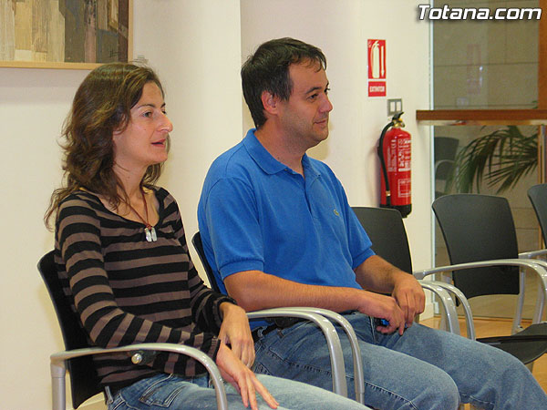 EL PLENO REALIZA UN RECONOCIMIENTO PÚBLICO Y HOMENAJEA A LA TOTANERA RAQUEL MIRAS COSTA, POR SU RECIENTE TÍTULO DE CAMPEONA DE ESPAÑA DE TRIATLÓN, Foto 1