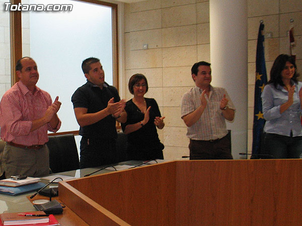 EL PLENO REALIZA UN RECONOCIMIENTO PÚBLICO Y HOMENAJEA A LA TOTANERA RAQUEL MIRAS COSTA, POR SU RECIENTE TÍTULO DE CAMPEONA DE ESPAÑA DE TRIATLÓN, Foto 5