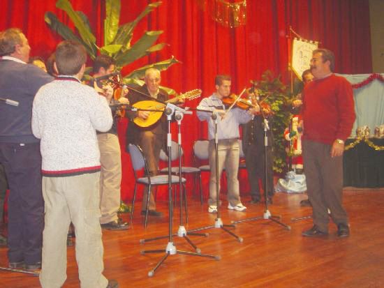 ASOCIACIÓN DE BELENISTAS DE TOTANA HACE ENTREGA PREMIOS XII CONCURSO NAVIDAD´2004 CON ACTUACIÓN CUADRILLAS LOCALES   , Foto 2