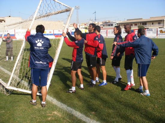 EL CIUDAD DE MURCIA, EQUIPO PROFESIONAL DE LA SEGUNDA DIVISIÓN A, UTILIZA ESTA SEMANA LAS INSTALACIONES DEL ESTADIO MUNICPAL “JUAN CAYUELA” PARA SUS ENTRENAMIENTOS, Foto 2