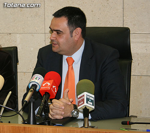 DECLARACIONES DEL ALCALDE DE TOTANA, JOSÉ MARTÍNEZ ANDREO, TRAS SU REINCORPORACIÓN A SU PUESTO EN EL AYUNTAMIENTO DE TOTANA, Foto 1